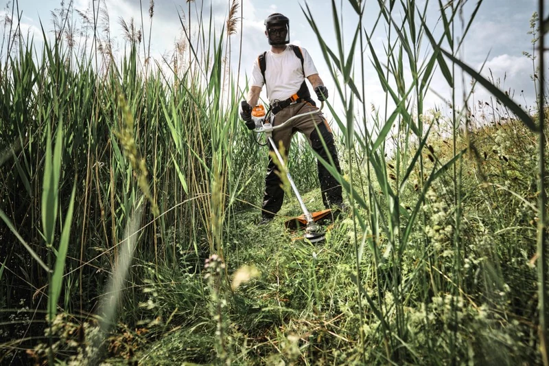 Stihl FSA 140 Akku-Motorsense ohne Akku und Ladegerät