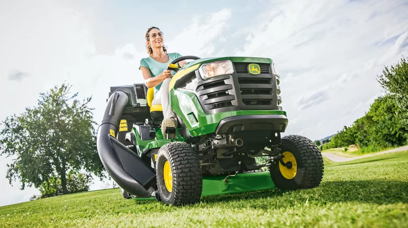 John Deere Rasentraktor X127
